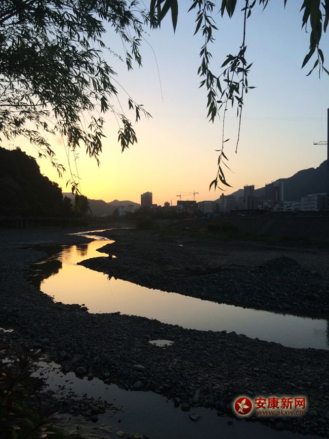 С������