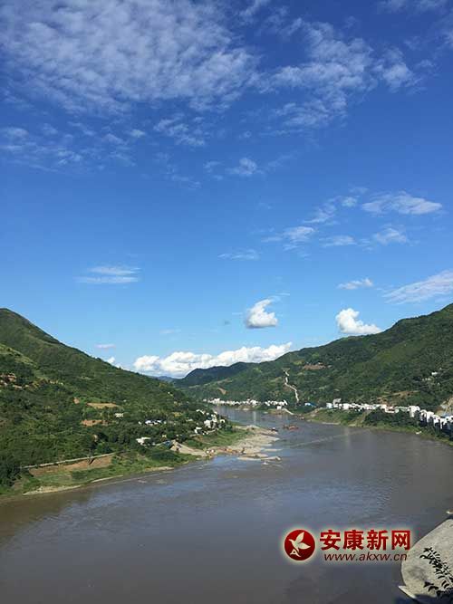 ��ͷ��β���ӵĶ����Ǻ���