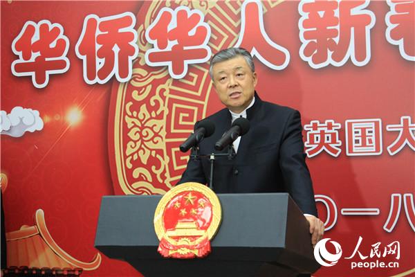 �й�פӢʹ��2��6�վٰ컪�˻����´��д��ᣬͼΪפӢ��ʹ���������������������㣩