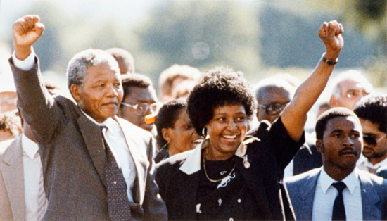 1990�꣬�����������������ݡ�������Я�ֵ���Ƭ��Ϊ�����������ı�־��һĻ��������Ƭ