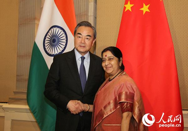 6��4�գ�����ίԱ���⽻�����������Ϸǳ�ϯ��ש�����ⳤ��ʽ�����ڼ���ӡ���ⳤ˹�����ܡ� ��־ΰ��