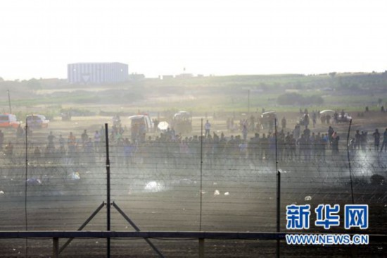 6��8�գ�����˹̹���ڼ�ɳ�߾����п������С��»������߳����� ��