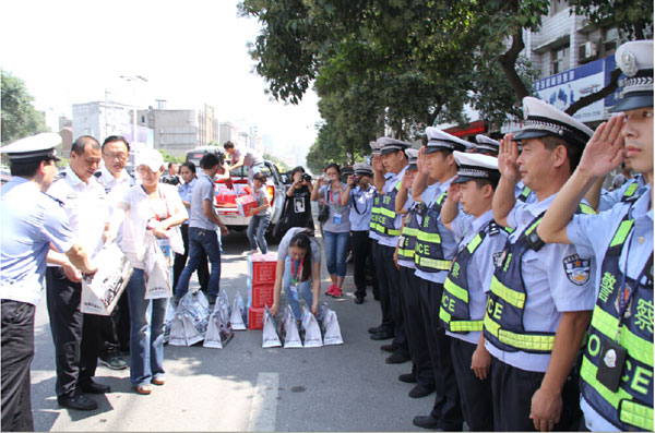 �������� ������ҵΪһ�߽���������