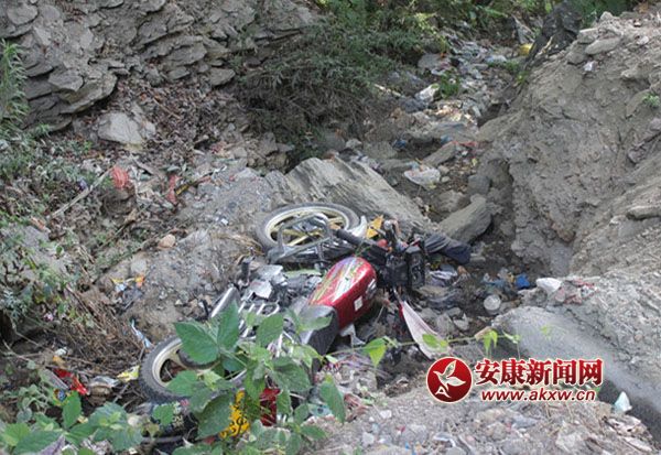 ����Ħ�г�����������  ����ϵȺ�ڰ��һ�2.jpg