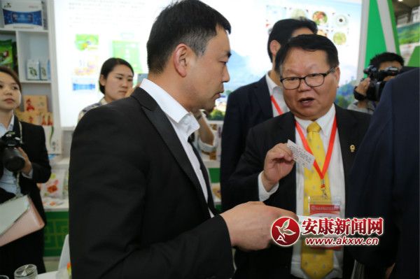 ̨������ն�����ħ�����������������Լ�����Ƭ   ���� ��_meitu_22.jpg