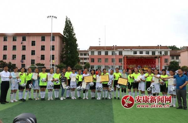 Ů��������Ǿ���Ӱ��������  ��.jpg