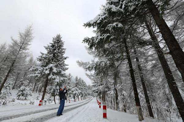 ��ѩ�ˣ�����ٲȻ��ѩ����