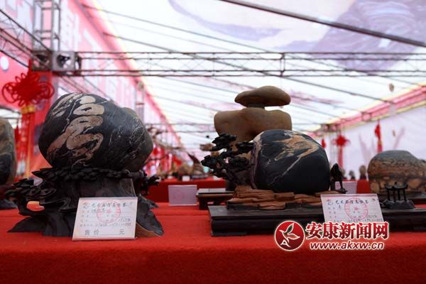 ǧ�˰�̬�ĺ�����ʯ (3).jpg