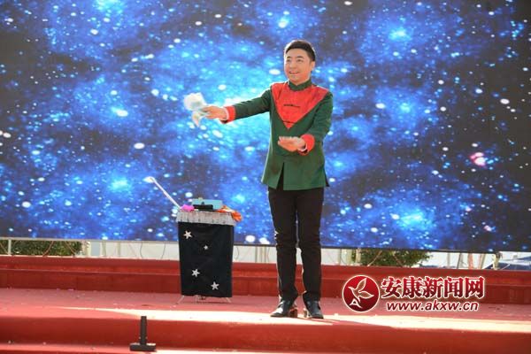 �ܻ�һħ��������ͷס����Ʋ� ��Ӱ��.jpg