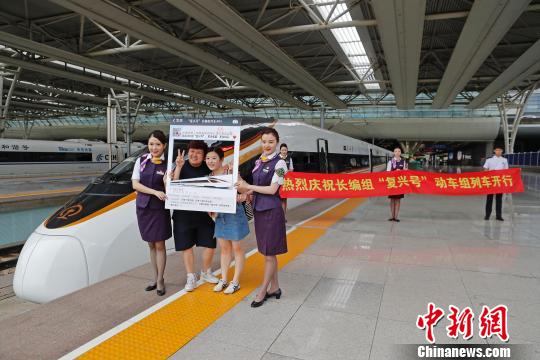 �����˺š���������������ݳ������³�����ʽ����