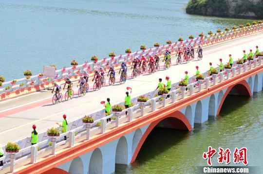 2018����̨��Ͽ�ȱ�������̨���ʹ�·���г��������Ļ������ ��