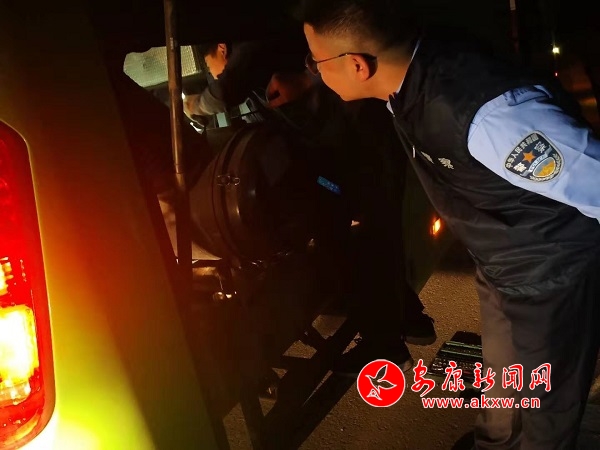 ���񾯰������δ������  Ӯ���οͷ׷׺������ޡ�1.jpg