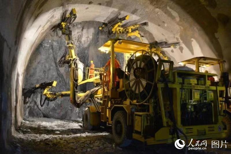 11��4�գ��������ٷ��ض�ʩ���ֳ�