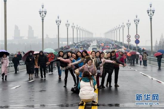 ����ᣩ��1�����¡��Ͼ������������ڿ���