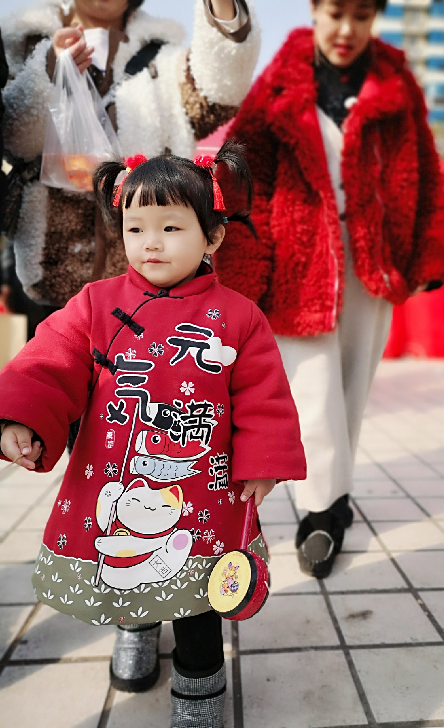 ÿ���������Ĺ㳡�ͳ���&ldquo;�㳡&rdquo;����������ˮƽ�ı�ǨҲ��Ũ������� ������.jpg