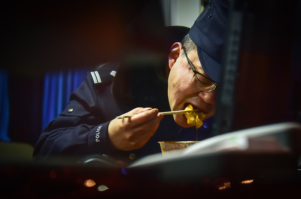 ������ʮ�����ݹ㳡��������ָ�ӳ������ŵ��ԣ����ŵ绰�����ſ�ͣ���������ǵ���ҹ���� ����  ��.jpg