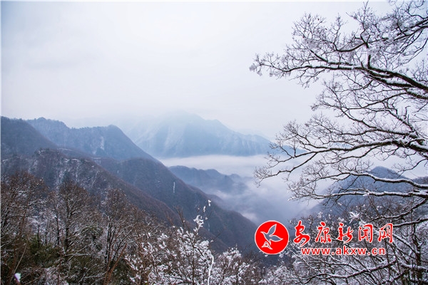 ʯȪ������ѩ��