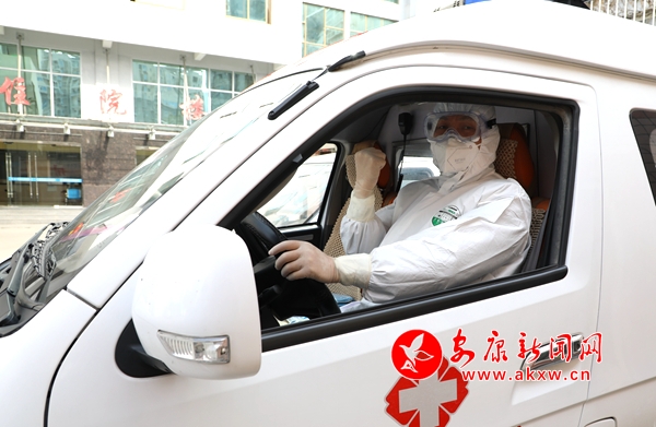 ս���ߡ�һ�ߵġ������ڶ��ˡ�