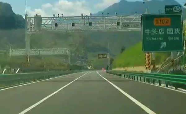 ���ߴ����߸��١���������ƺ�ı���