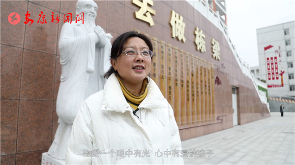 �����ţ�ȫ�����ѵġ�׷�����ꡱ�������й⣬�����а�