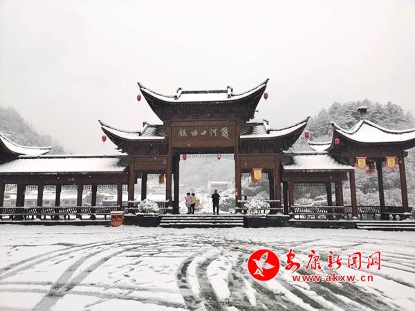 ˫�ӿ���ѩ��