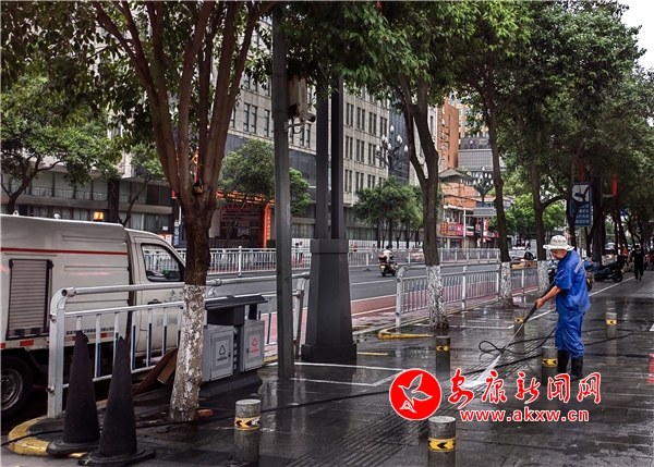 ����������ϴ����Ͱ�����е�