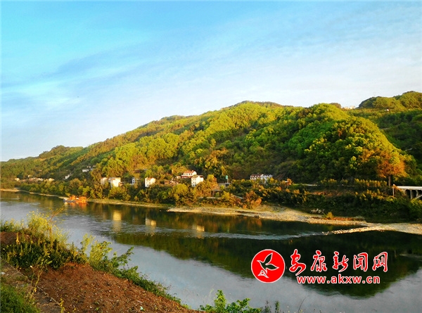 ����孺��ɵ��羰�续