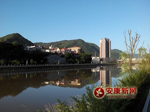 �̺����죬ɽˮƽ��