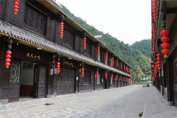 ���ְ���